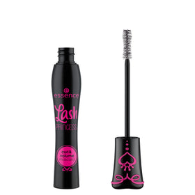 essence Cosmetics peanut-shaped brush close-up delivering defined lift and curl