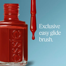 essie Crunch Crunch close-up of cream finish showing even, glossy surface and polish quality