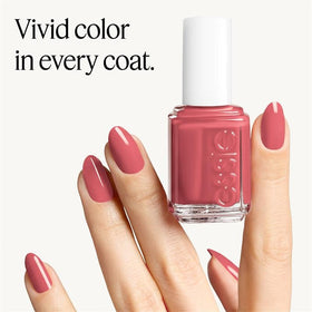 essie swatch on fingernails showing true Limo-Scene color