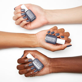 essie close-up nail swatch demonstrating even coverage and shine