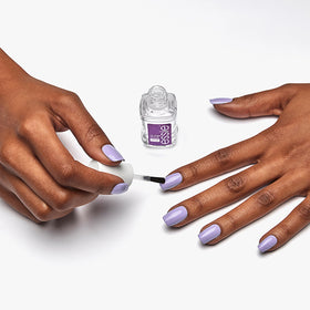 essie texture stroke of top coat highlighting glossy, chip-resistant layer