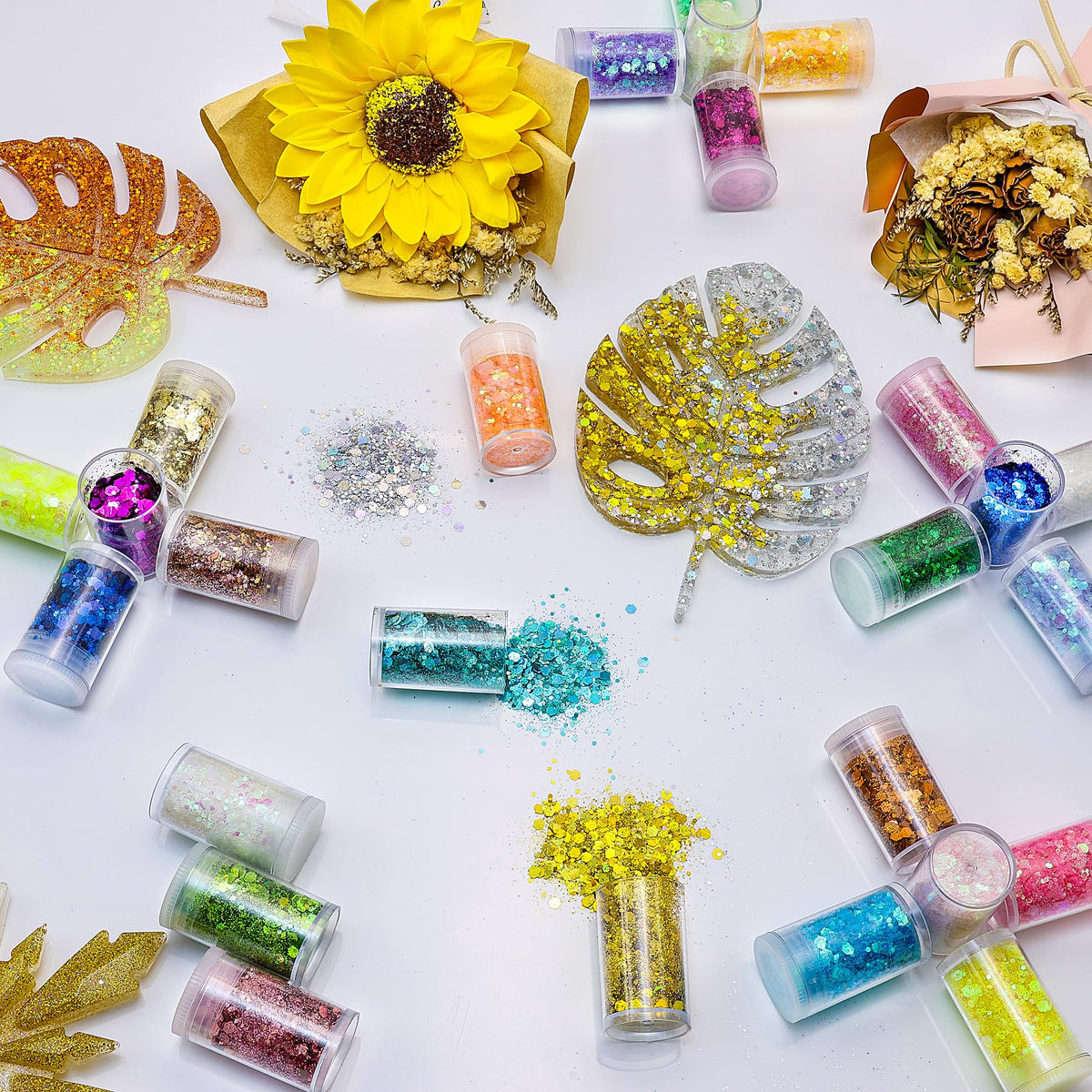 Estanoite open jar revealing mixed chunky and fine glitter for easy access