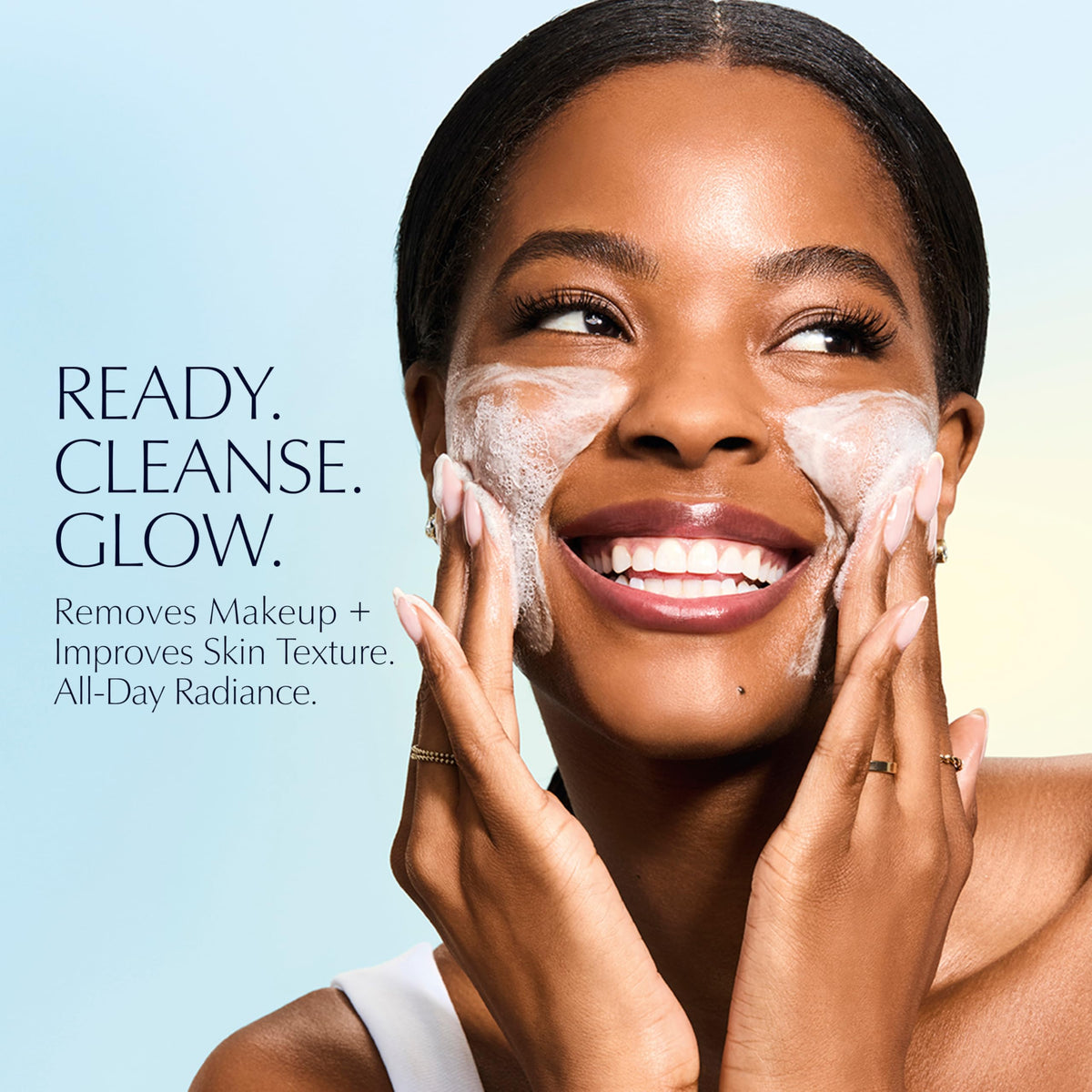 Estée Lauder jelly texture close-up highlighting lightweight, gel clarity