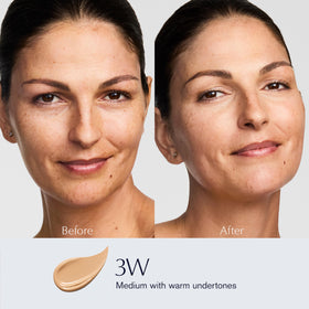 Estée Lauder wand close-up highlights sculpting tip for precise application