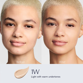 Estée Lauder 3D sculpting wand close-up showing precision applicator benefit