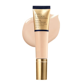 Estée Lauder front packaging showing elegant bottle and label benefits