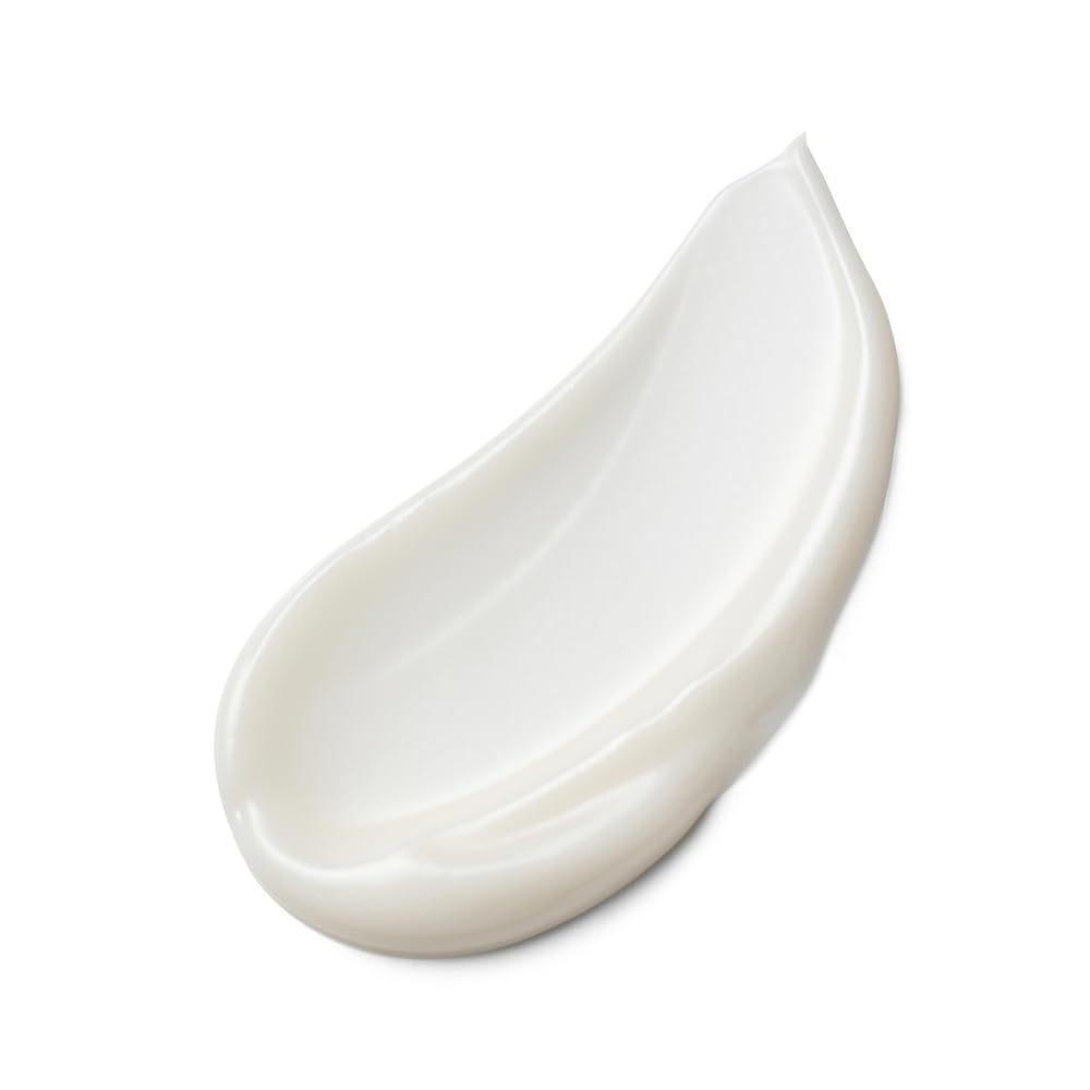 Estée Lauder gel texture close-up demonstrating water-light hydration