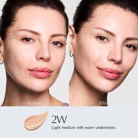 Estée Lauder sculpting wand close-up highlighting precision applicator benefit
