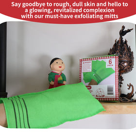 etreetowel glove beside a hand for scale showing extra-large coverage