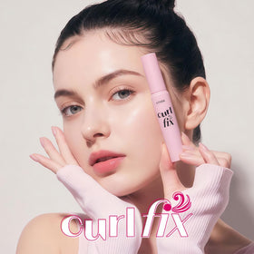 ETUDE mascara worn outdoors with humidity-resistant hold demonstrated