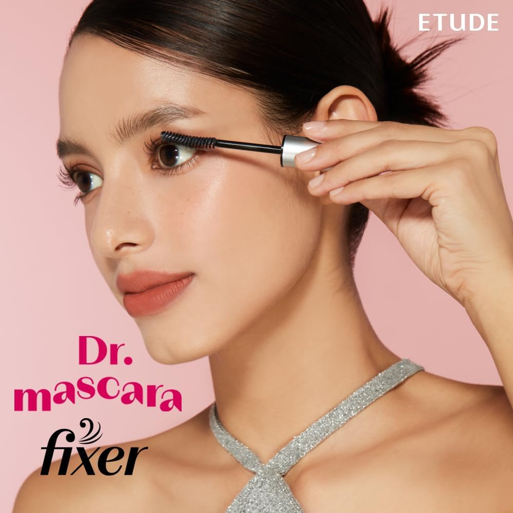 ETUDE applicator close-up on spoolie demonstrating precise lash coating benefit
