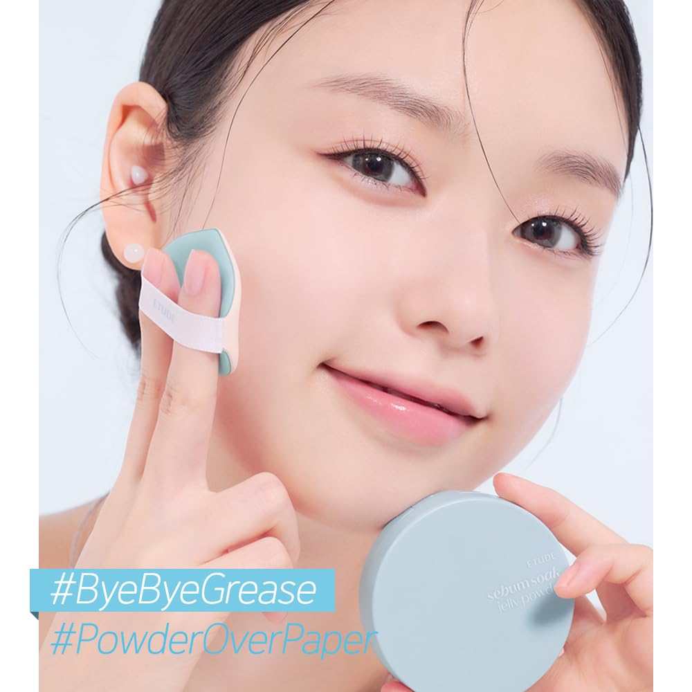 ETUDE open compact revealing powder pan and applicator for easy touch-ups