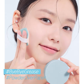 ETUDE open compact revealing powder pan and applicator for easy touch-ups
