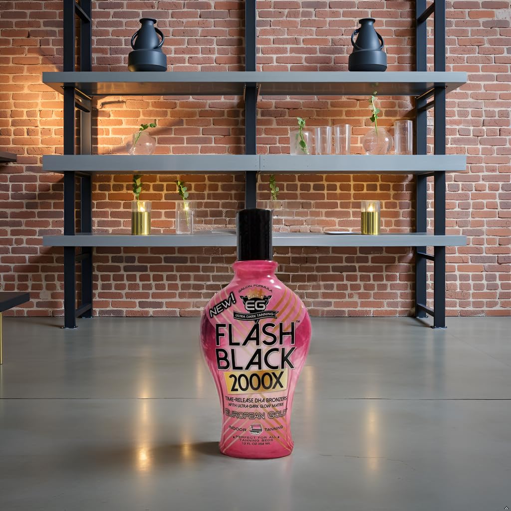 European Gold in a beach bag lifestyle shot implying confidence and long-lasting bronze