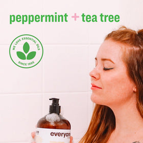 everyone for every body in-shower use scene showing quick streamlined routine