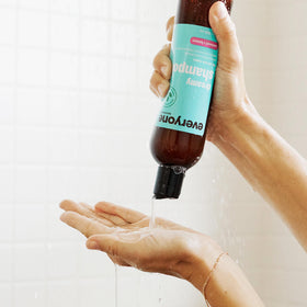 everyone label close-up highlighting coconut and lemon scent benefits