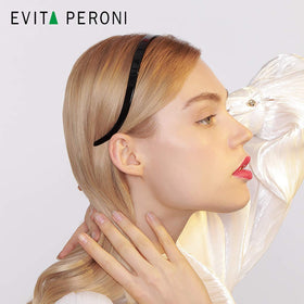 EVITA PERONI worn during makeup routine showing non-slip hold and convenience