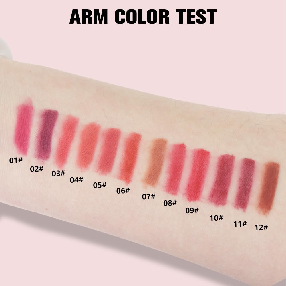 evpct model applying liner to lips showing shaping and sculpting benefit