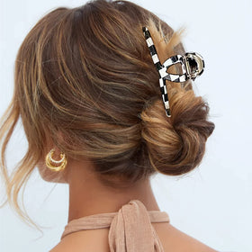 FAELBATY polished surface detail for smooth hair contact