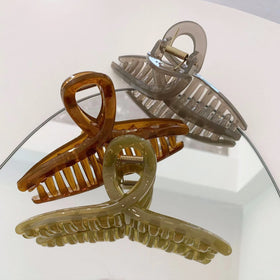 FAELBATY detailed view of clip teeth and spring, sturdy construction benefit