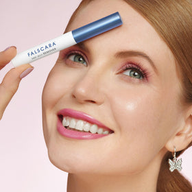 FALSCARA gel texture swiped on skin showing non-liquid consistency for gentle dissolving