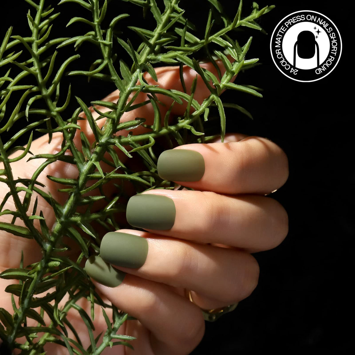 Fandamei short round nail top view highlighting matte texture benefit
