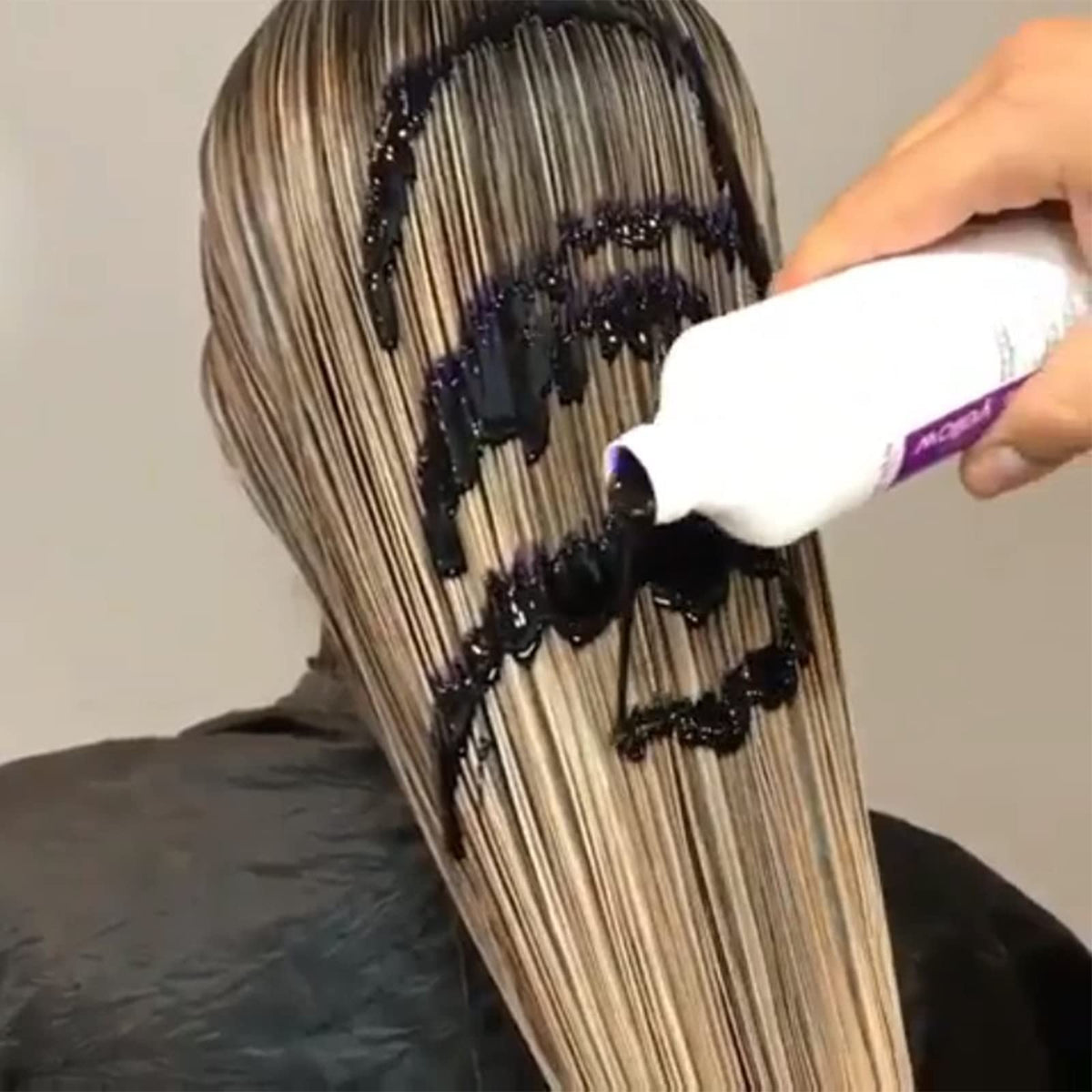 Fanola duo bottles side-by-side demonstrating professional salon-size convenience