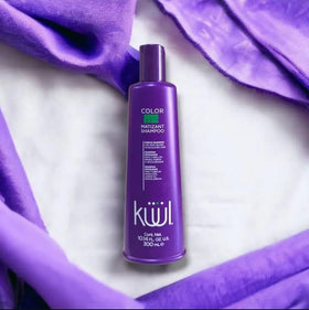 Fantasy Nails Kuul Matizant foamy lather close-up demonstrating gentle cleansing