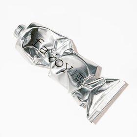 Fatboy Hair recycled packaging label highlighting 100% recycled materials and eco benefit
