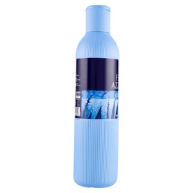 Felce Azzurra gel dispensing from pump illustrating easy use and smooth texture