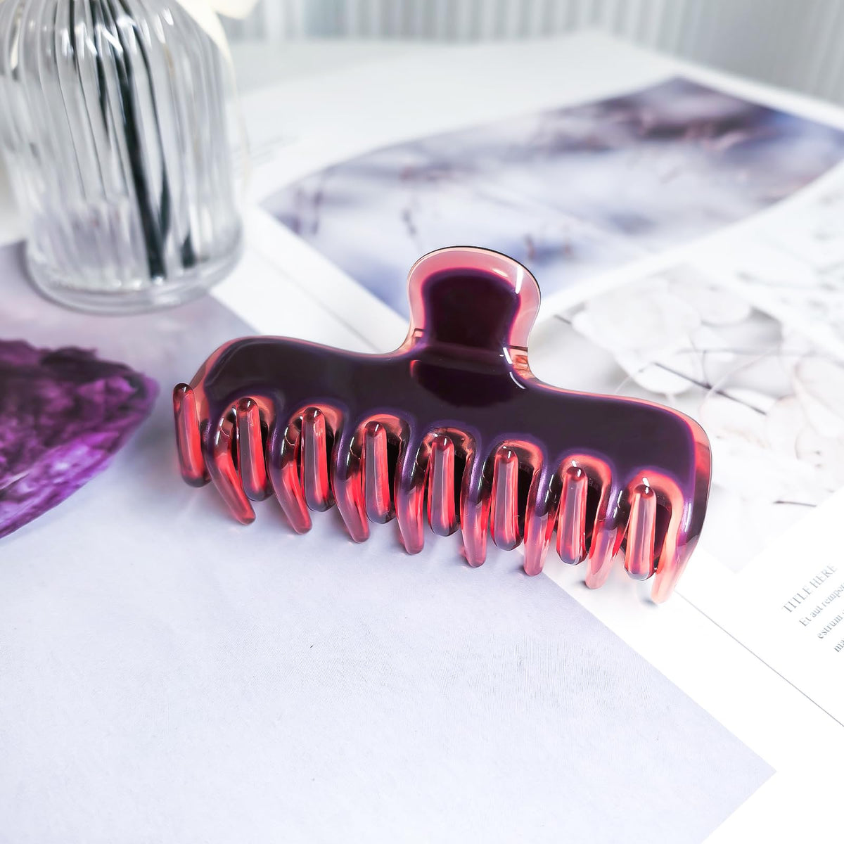 FidesAmor clip holding hair in a high ponytail for all-day comfort