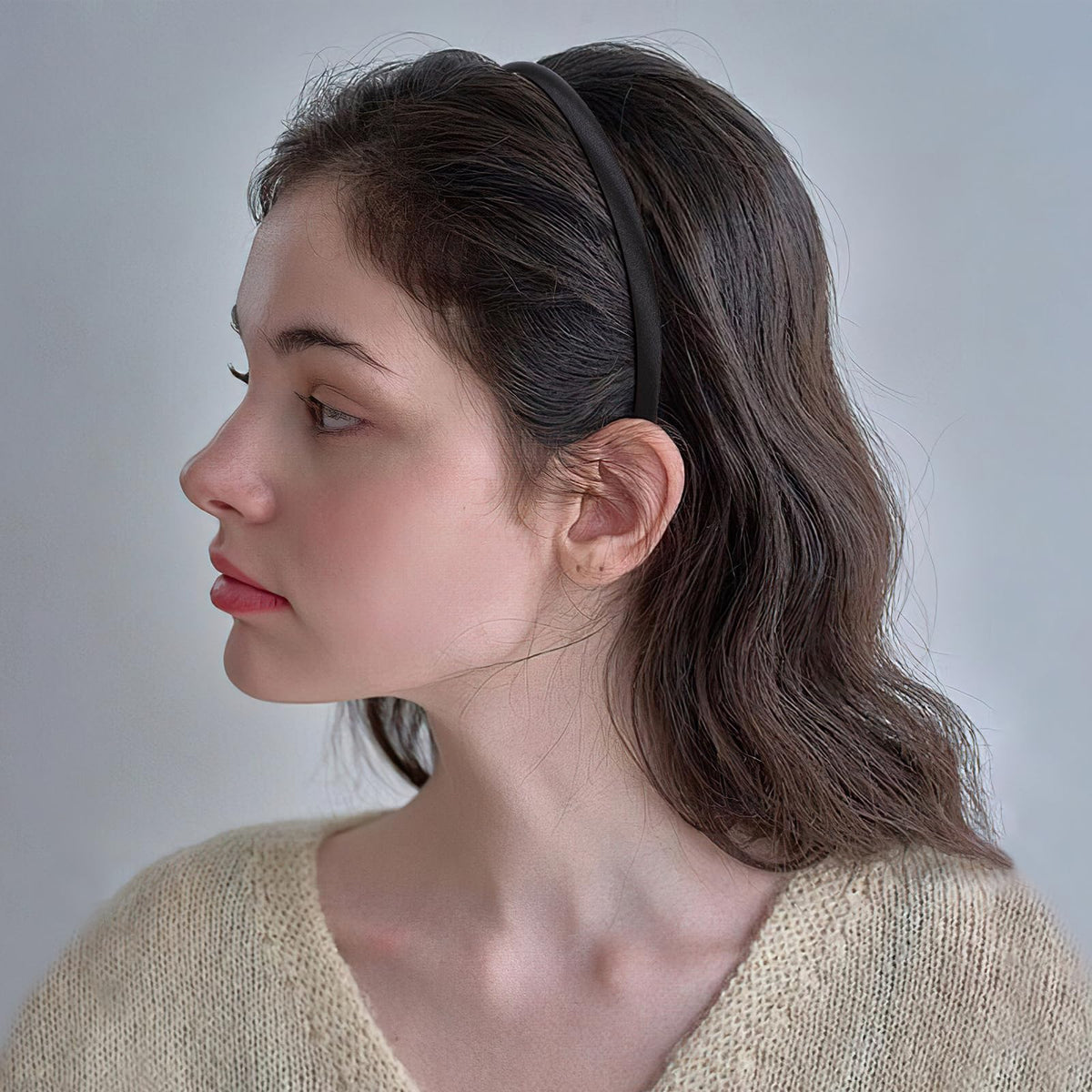 Fishdown headband worn by teen showing stable hold and everyday styling benefit