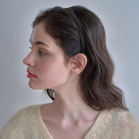 Fishdown headband worn by teen showing stable hold and everyday styling benefit