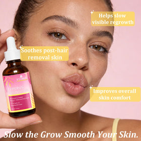FIUMOT oil texture on hand close-up highlighting lightweight, fast-absorbing feel
