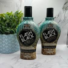 Flash Black label close-up highlighting ingredients and time-release bronzer benefit