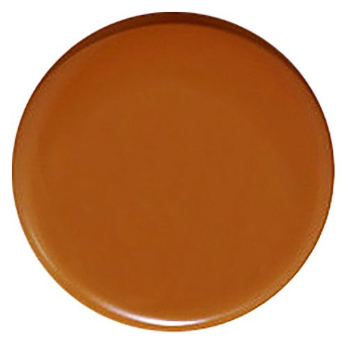 Flori Roberts open compact revealing cream texture that blends into a powder for smooth finish