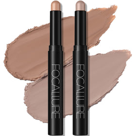 FOCALLURE front packaging showing two eyeshadow sticks for quick looks