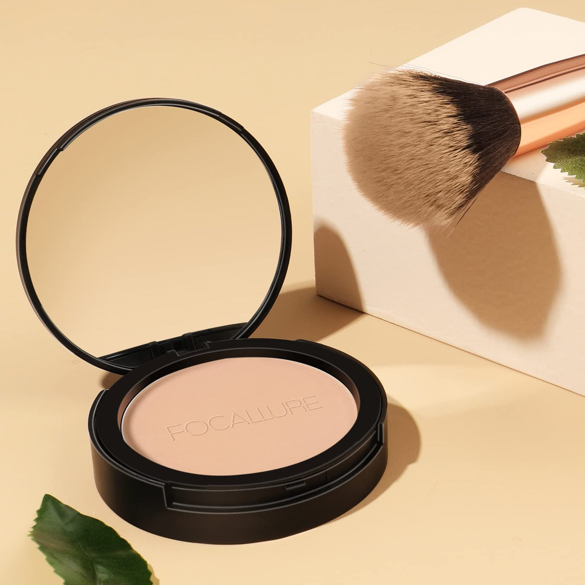 FOCALLURE label and ingredients closeup highlighting product details and usage info