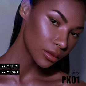 FOCALLURE open pan revealing three blendable pink shades for custom glow