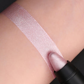 focallure texture close-up of Salt Lake crayon showing creamy blendability