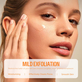 FREEORR applying gel to face demonstrating cleansing and pore care