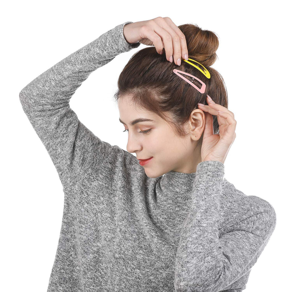 Funtopia clip held in hand showing 7cm scale and comfortable size