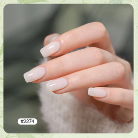 GAOY professional applying gel polish in salon highlighting fast UV cure and salon-quality finish