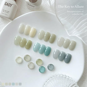 GAOY manicure in beach setting demonstrating natural-looking summer finish