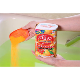 Generic yuzu jar size comparison next to common items showing 600g scale