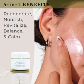 Gernetic Synchro Cream rich texture close-up illustrating nourishing, cocooning feel