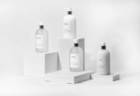 Gilchrist & Soames open cap and rinse droplets showing easy rinsing benefit