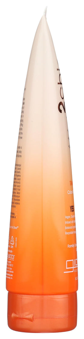 GIOVANNI bottle held in hand to show actual size and easy daily use benefits