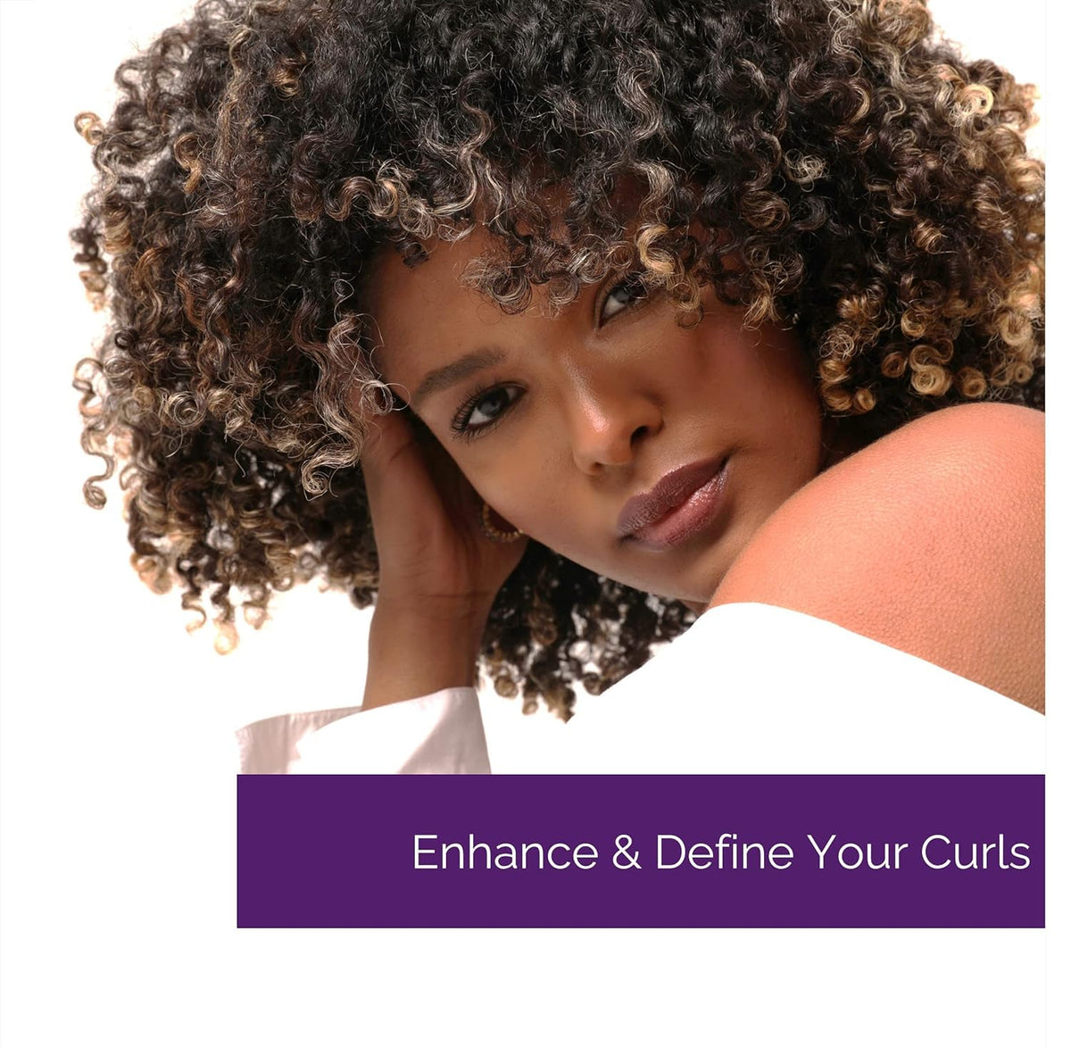 GIOVANNI conditioner applied to wet curly hair demonstrating detangling benefit