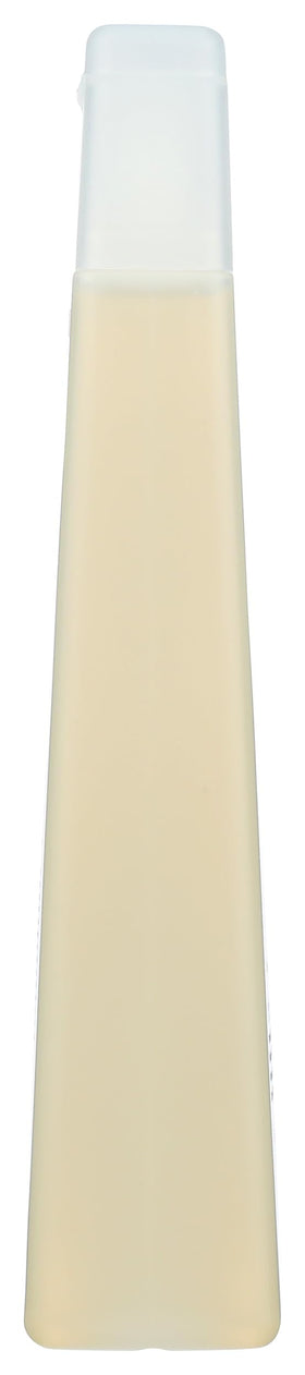 GIOVANNI shampoo lather on hair demonstrating deep cleanse and lift at roots